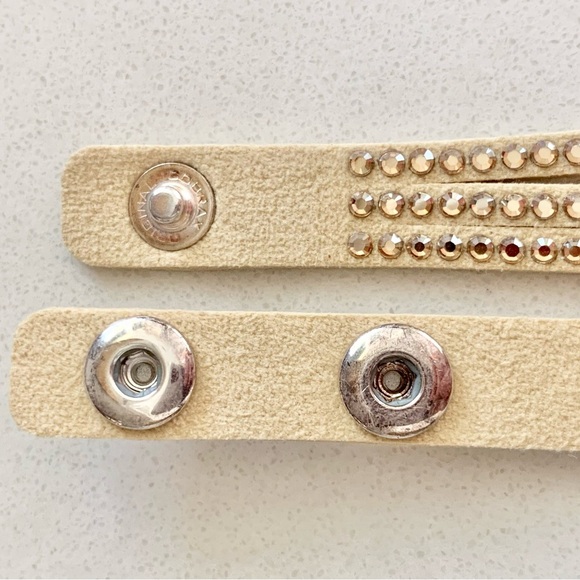 Touchstone Crystal Wrap Star Bracelet, Golden - Picture 4 of 4